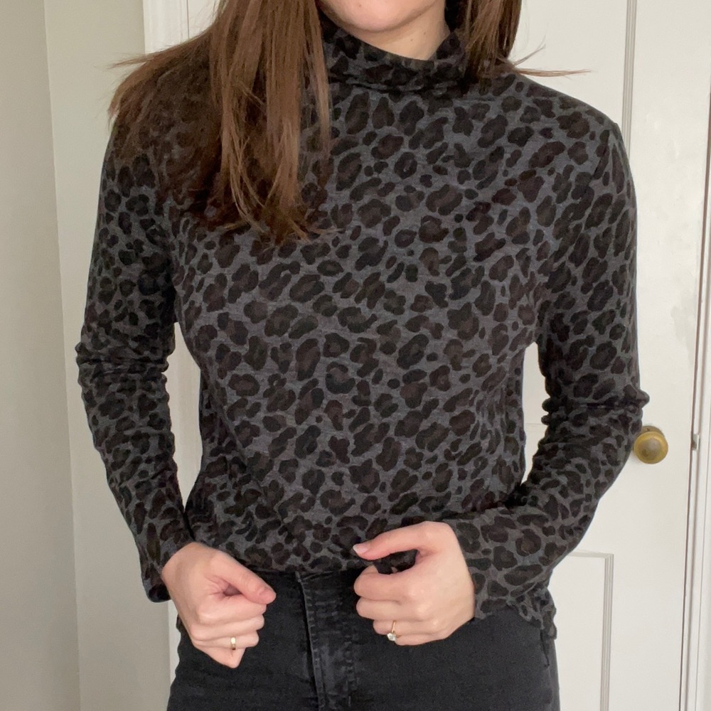 Ann Taylor leopard print turtleneck